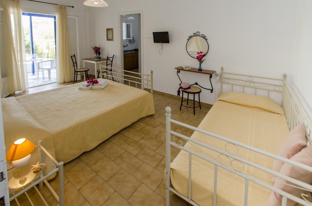 Elena Apartments Pollonia Rum bild